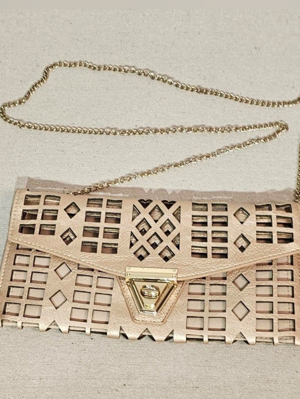 Lulus| Gold Metallic| Cutout Evening Purse Bag with Chain Strap